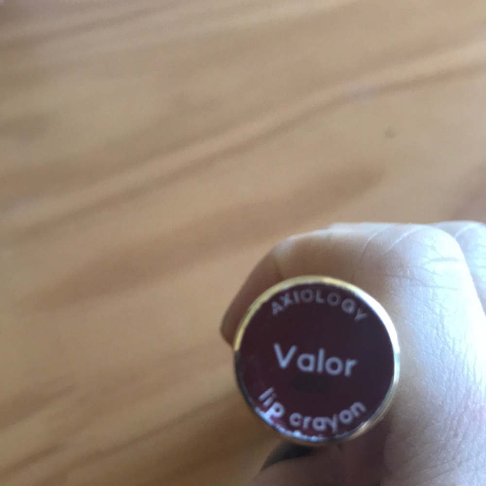 Axiology Lip Crayon Valor - Picture 3 of 3